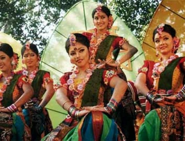 যৌনকর্মে সম্মতি ও বিয়ের বয়স: কতটুকু অগ্রসর হয়েছে বাংলাদেশ সমাজ?